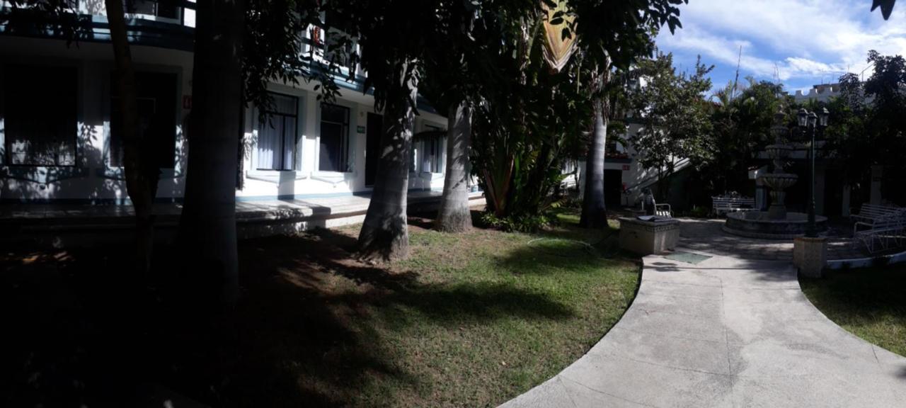 Hotel Posada Santa Fe Zapopan Exterior foto